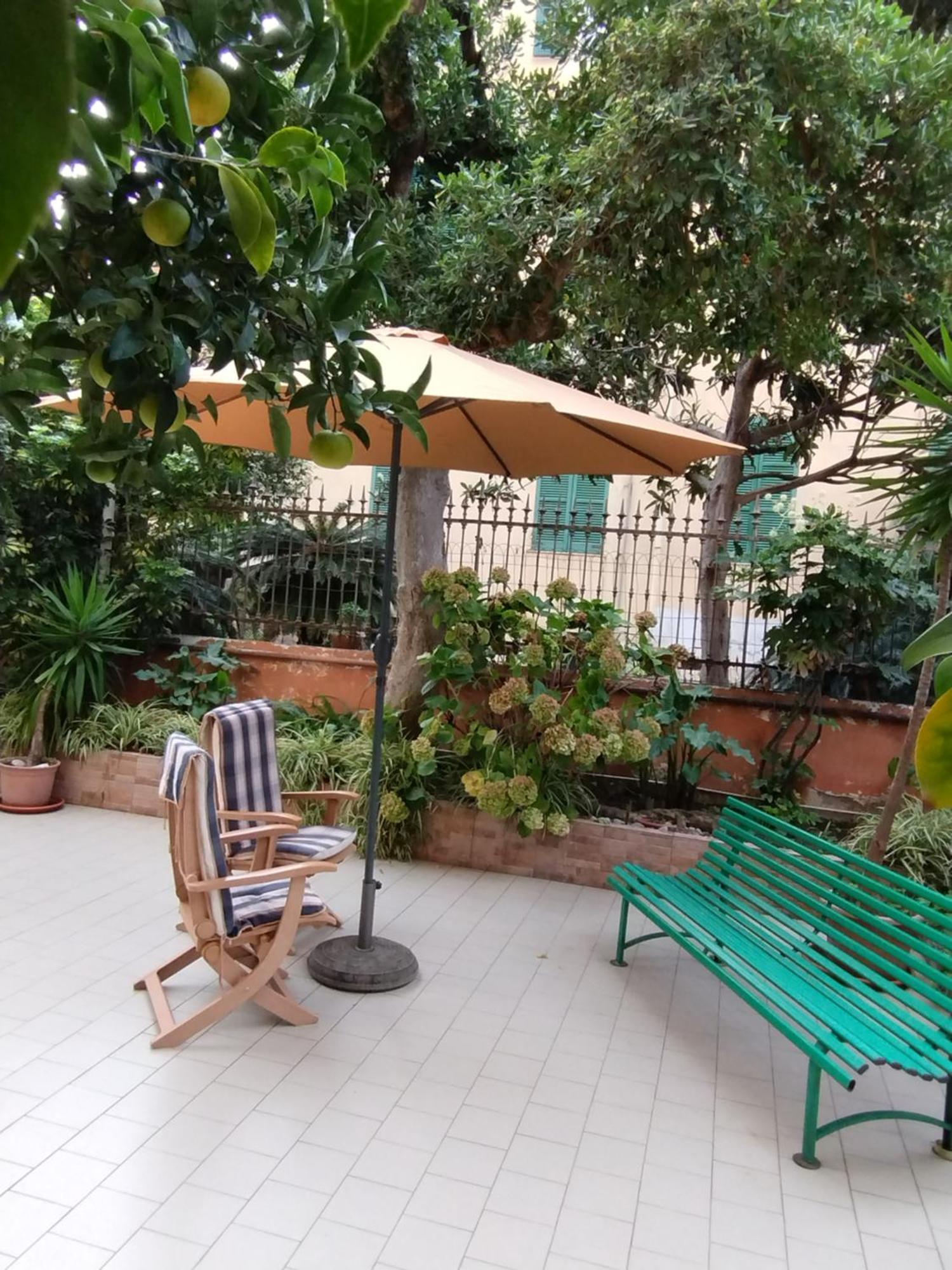 Hotel Della Piazzetta Varazze Buitenkant foto