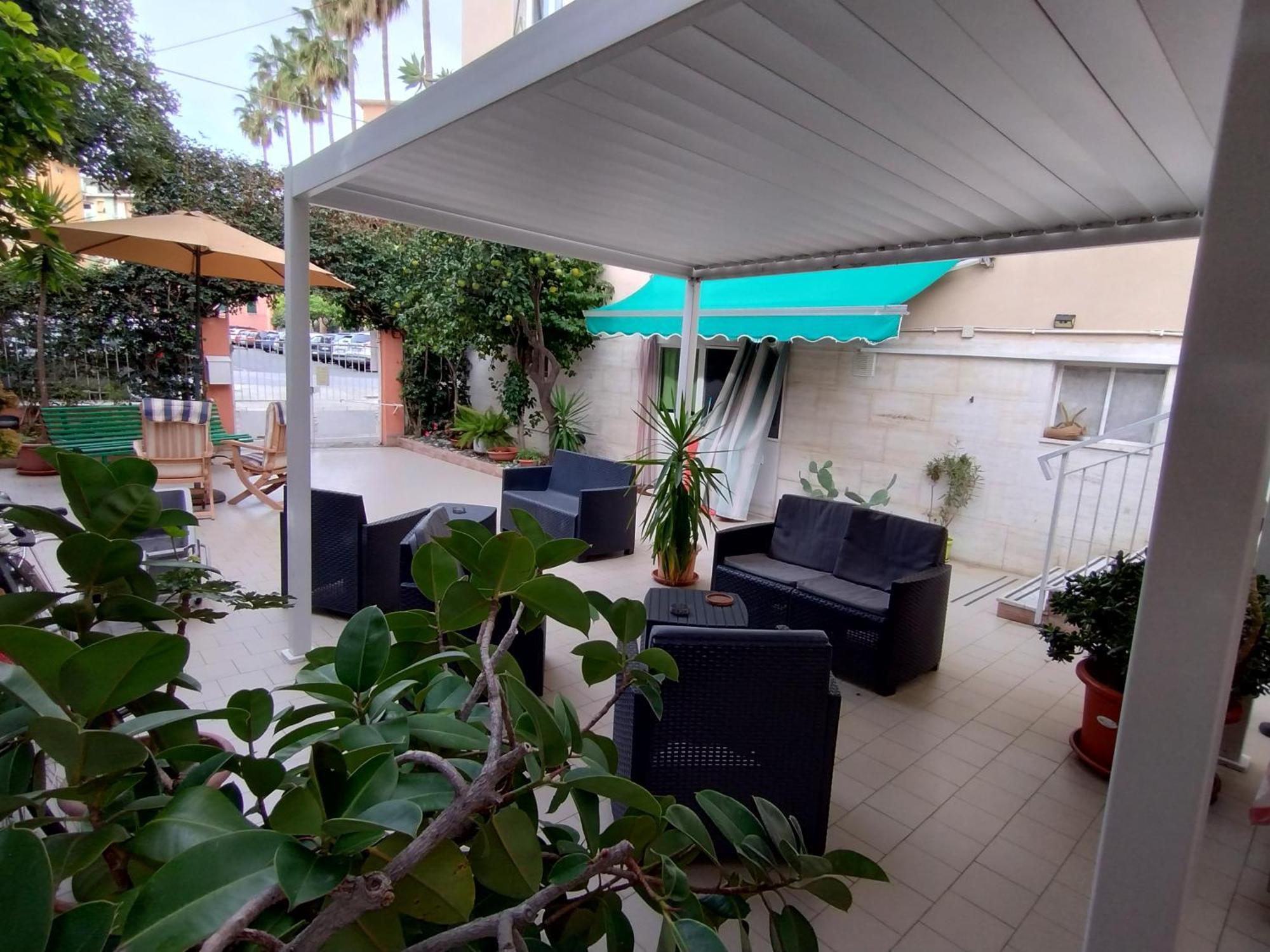 Hotel Della Piazzetta Varazze Buitenkant foto