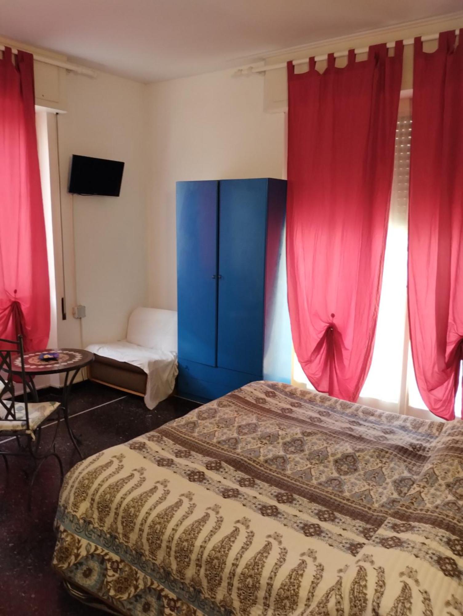 Hotel Della Piazzetta Varazze Buitenkant foto