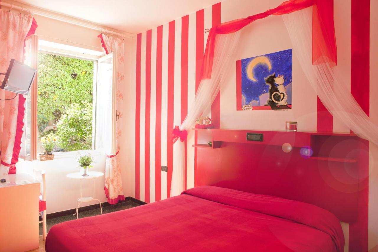 Hotel Della Piazzetta Varazze Buitenkant foto